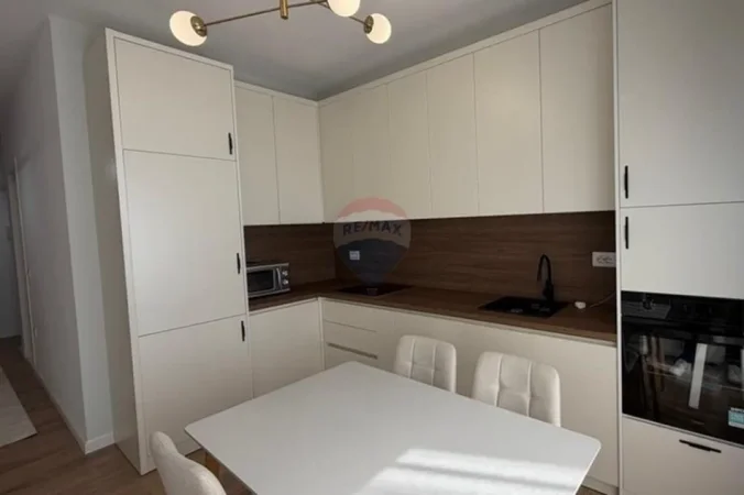 Tirane, jepet me qera apartament 2+1+Ballkon Kati 2, 104 m² 700 € (Porcelan)