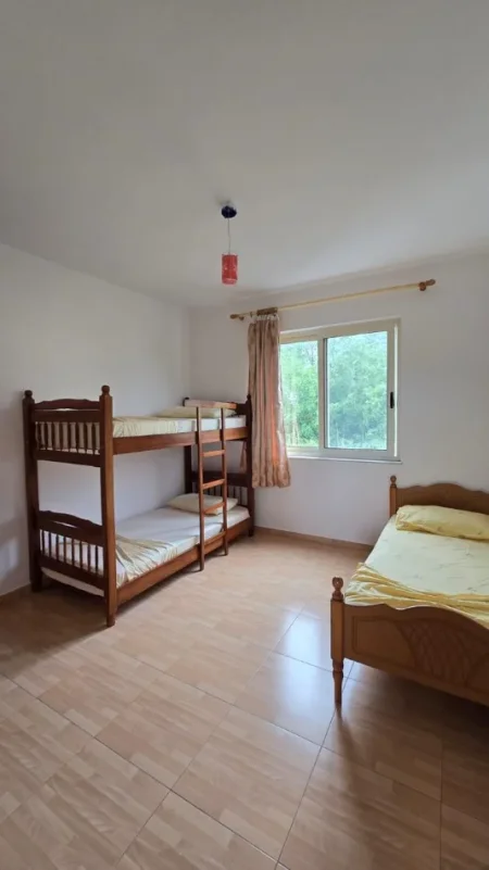 Shqiperi, shitet apartament 2+1+Ballkon Kati 2, 90 m² 135.000 € 