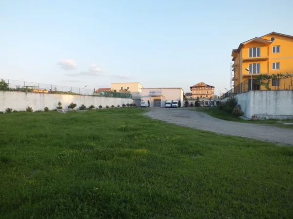 Shkoder, shitet magazine Kati 2, 3.000 m² 700.000 € 
