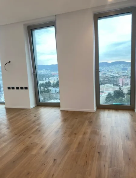 Tirane, jepet me qera zyre Kati 19, 150 m² 2.500 € (Downtown One Tirana, Qendër)