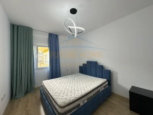 Tirane, jepet me qera apartament 3+1+Ballkon Kati 1, 149 m² 1.200 € (Farke)