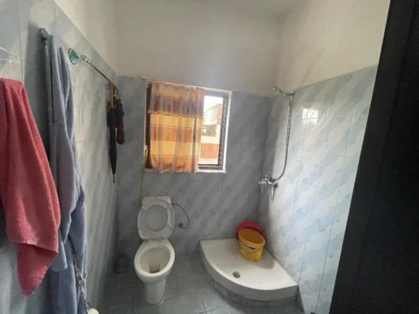 Durres, shitet apartament 2+1+Ballkon Kati 3, 94 m² 220.000 € (Gjykata e Rrethit Gjyqësor)