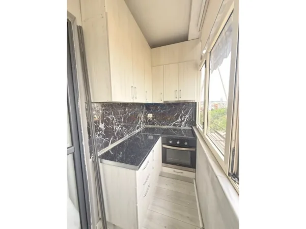 Tirane, jepet me qera apartament 2+1+Ballkon Kati 7, 76 m² 580 € (Xhamlliku)
