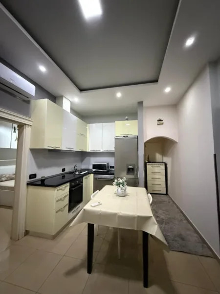 Tirane, jepet me qera apartament 1+1 Kati 3, 60 m² 500 € (Shkolla Mihal Grameno ne Ali Dem)