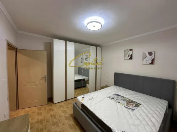Tirane, jepet me qera apartament 2+1 Kati 1, 80 m² 500 € (RRUGA E BARDHYL)