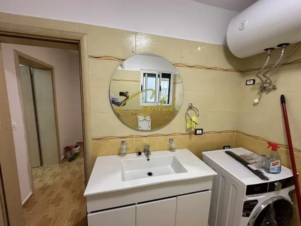 Tirane, jepet me qera apartament 2+1 Kati 1, 80 m² 500 € (RRUGA E BARDHYL)