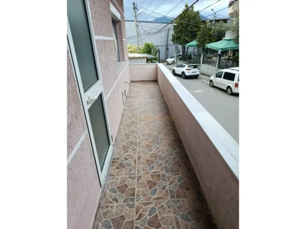 Tirane, jepet me qera 2+1 Kati 3, 124 m² 370 € (Kodra e Priftit)
