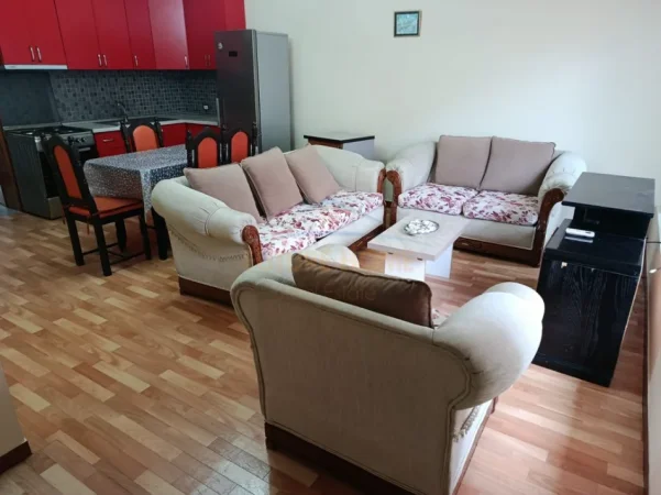 Tirane, jepet me qera 2+1 Kati 3, 124 m² 370 € (Kodra e Priftit)