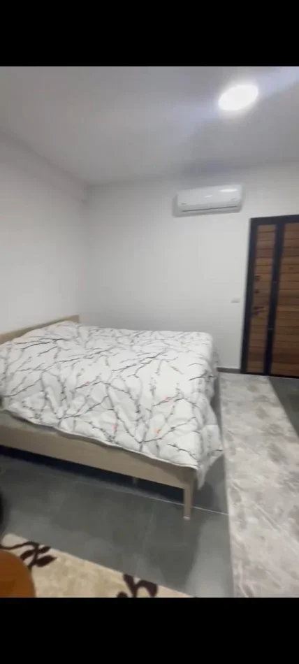 Tirane, jepet me qera apartament 2+1 Kati 1, 40 m² 300 € (Kodra e Diellit)