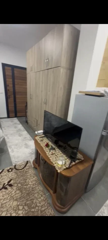 Tirane, jepet me qera apartament 2+1 Kati 1, 40 m² 300 € (Kodra e Diellit)