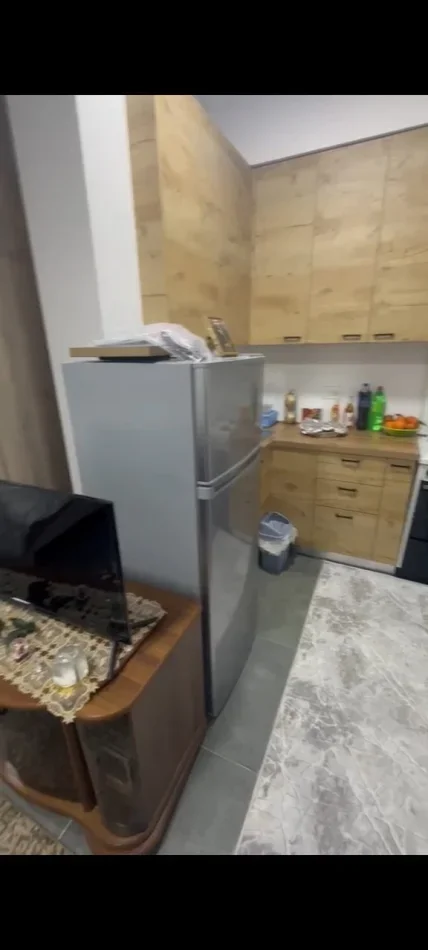 Tirane, jepet me qera apartament 2+1 Kati 1, 40 m² 300 € (Kodra e Diellit)