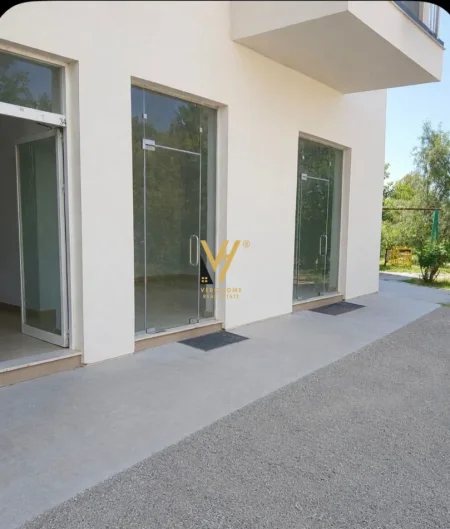 Tirane, shitet dyqan Kati 0, 61 m² 90.000 € (QYTET STUDENTI)