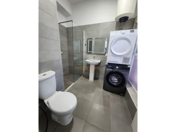 Tirane, shitet garsonier Kati 2, 43 m² 85300 € (Kompleksi Mangalem, Ali Demi)