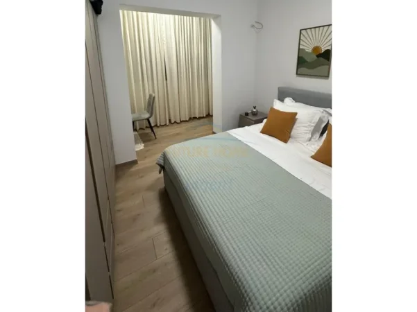 Tirane, jap me qera apartament 2+1 Kati 1, 88 m² 850 € 