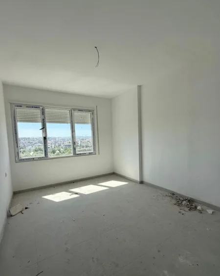 Tirane, shitet apartament 2+1 Kati 4, 121 m² 121.000 € (kamez)