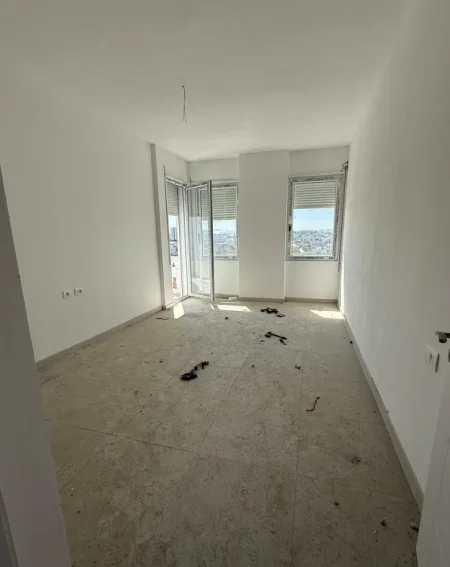 Tirane, shitet apartament 2+1 Kati 4, 121 m² 121.000 € (kamez)