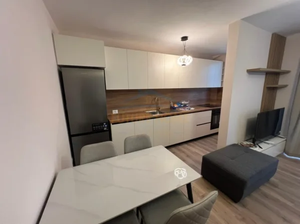 Tirane, jepet me qera apartament 1+1 Kati 3, 64 m² 500 € (Vasil Shanto.)