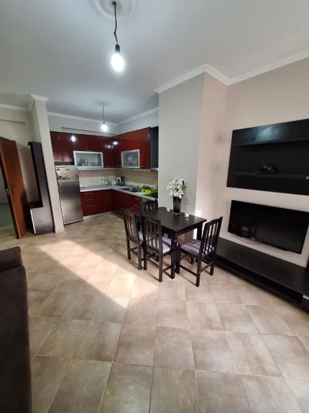 Shqiperi, jepet me qera apartament 2+1+Ballkon Kati 4, 64 m² 550 € (Kristal Center)