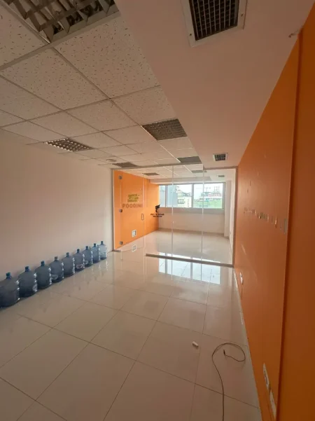 Tirane, jepet me qera zyre Kati 11, 145 m² 2.620 € (BLLOK)