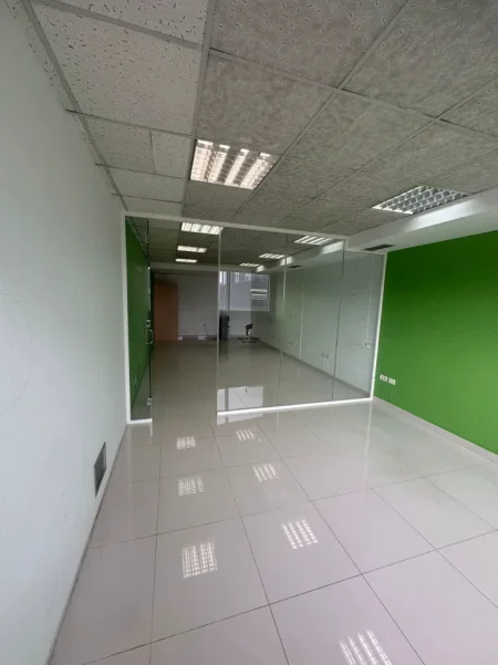 Tirane, jepet me qera zyre Kati 11, 145 m² 2.620 € (BLLOK)