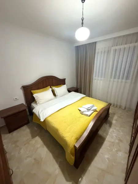 🏡 Jepet me Qera Apartament 1+1 tek Irfan Tomini, te Pallati me Shigjeta,   500 mije leke
