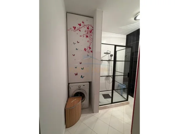 shitet apartament Kati 4, 105 m² 325.000 € (RRUGA E BARRIKADAVE)