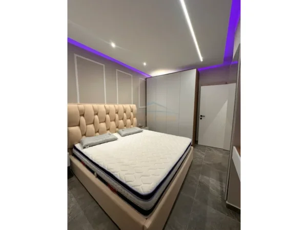 Vlore, jepet me qera apartament 1+1 Kati 2, 70 m² 500 € (Uji i Ftohte)