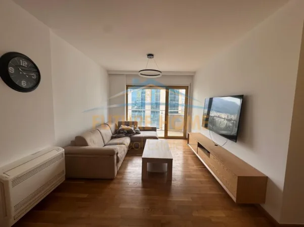 Tirane, jepet me qera apartament 1+1+Ballkon Kati 10, 80 m² 1.000 € (Bllok)