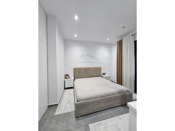 Tirane, shitet apartament 1+1+Ballkon Kati 0, 85 m² 130.000 € (Selite)