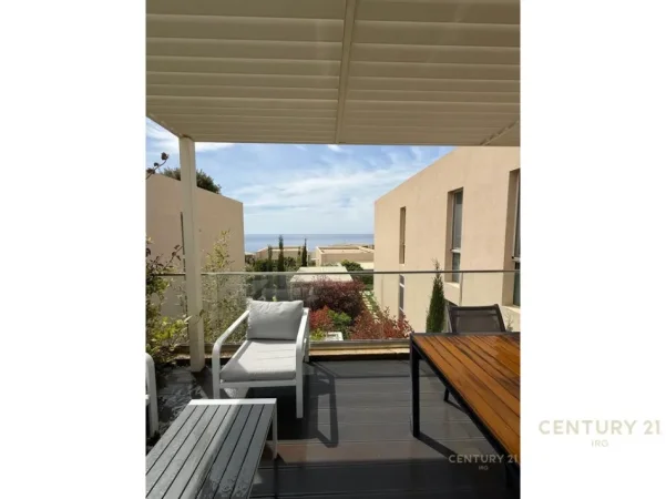 Shqiperi, shitet apartament 2+1 Kati 1, 650.000 € (DHERMI)