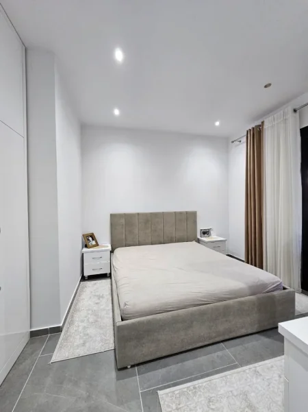 Tirane, shitet apartament Kati 0, 85 m² 135.000 € (Selite)
