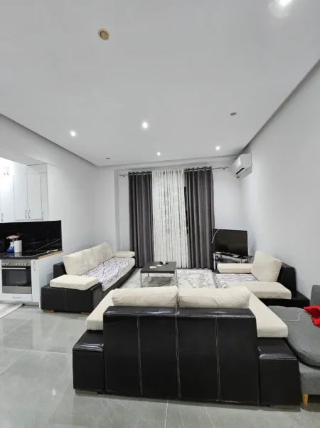 Tirane, shitet apartament Kati 0, 85 m² 135.000 € (Selite)