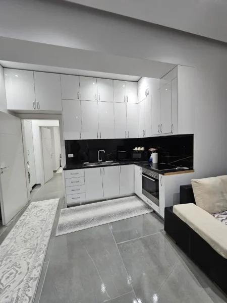 Tirane, shitet apartament Kati 0, 85 m² 135.000 € (Selite)