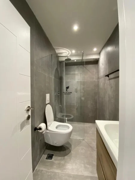 Tirane, jepet me qera apartament 1+1 Kati 4, 70 m² 650 € (MYSLYM SHYRI)