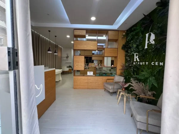 Shqiperi, jepet me qera ambjent biznesi Kati 0, 60 m² 800 € (Pallati me Shigjeta)