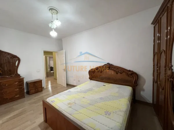 Tirane, shitet apartament 2+1+Ballkon Kati 3, 109 m² 210.000 € (RRUGA E DURRESIT)