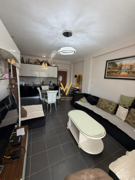 Durres, shitet apartament 1+1+Ballkon Kati 3, 63 m² 63.000 € (SHKEMBI I KAVAJES)