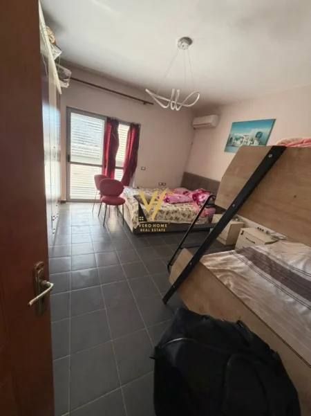 Durres, shitet apartament 1+1+Ballkon Kati 3, 63 m² 63.000 € (SHKEMBI I KAVAJES)