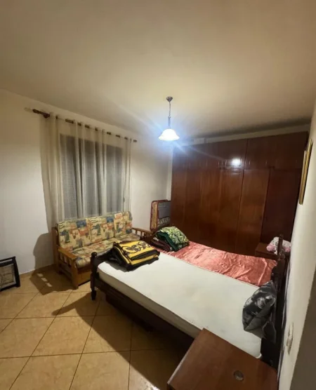 Tirane, jepet me qera apartament 2+1 Kati 1, 106 m² 500 € (Selitë)