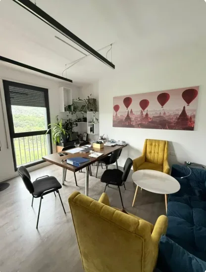 Tirane, jepet me qera zyre Kati 9, 125 m² 942 € (Komuna e Parisit)