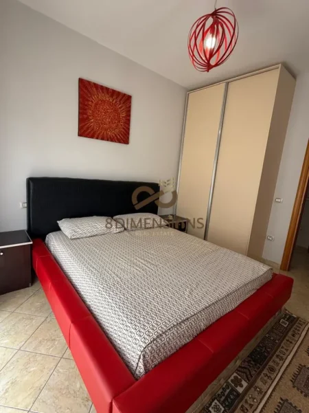 Tirane, jepet me qera apartament 2+1+Ballkon Kati 5, 100 m² 650 € (21 dhjetori)