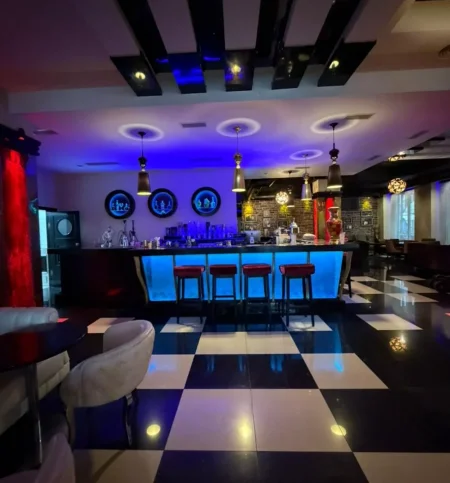 Tirane, shitet ambjent biznesi , 300 m² 1.300.000 € 