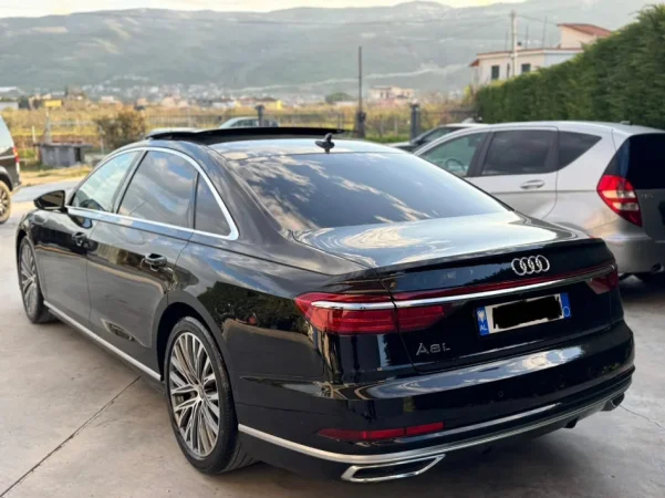 Tirane, shitet makine Audi A8 L Nafte, e zeze automatik Kondicioner 134.000 km 48.001 €