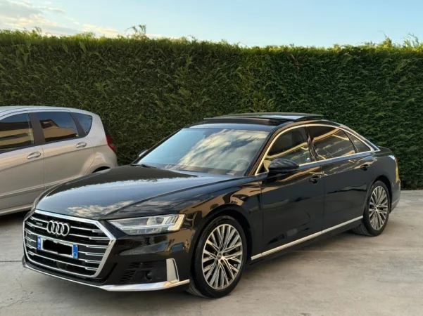 Tirane, shitet makine Audi A8 L Nafte, e zeze automatik Kondicioner 134.000 km 48.001 €