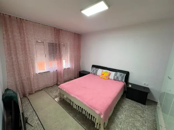 Tirane, jepet me qera apartament 2+1 Kati 2, (rruga e dibres)