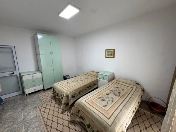 Tirane, jepet me qera apartament 2+1 Kati 2, (rruga e dibres)