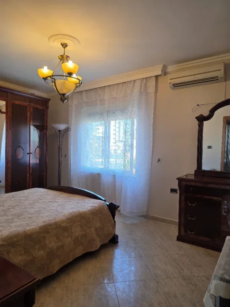 Tirane, jepet me qera nga Pronari, pa-komision apartament 2+1+Aneks+Ballkon Kati 3, 90 m² 650 € 
