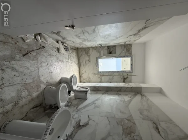 Shitet apartament 2+1+2 ne Kamez