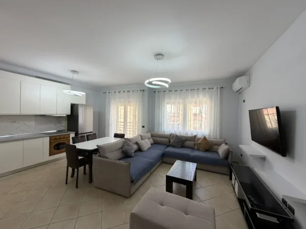 Tirane, jepet me qera apartament 2+1+Ballkon Kati 10, 103 m² 1.000 € (Rruga Qemal Stafa)