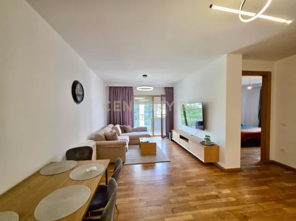 Tirane, jepet me qera apartament 1+1+Aneks+Ballkon Kati 9, 77 m² 1.000 € 